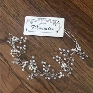 4/$15 NWT Hair Vine